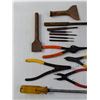 Image 2 : Assorted Tools