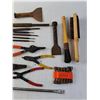 Image 3 : Assorted Tools