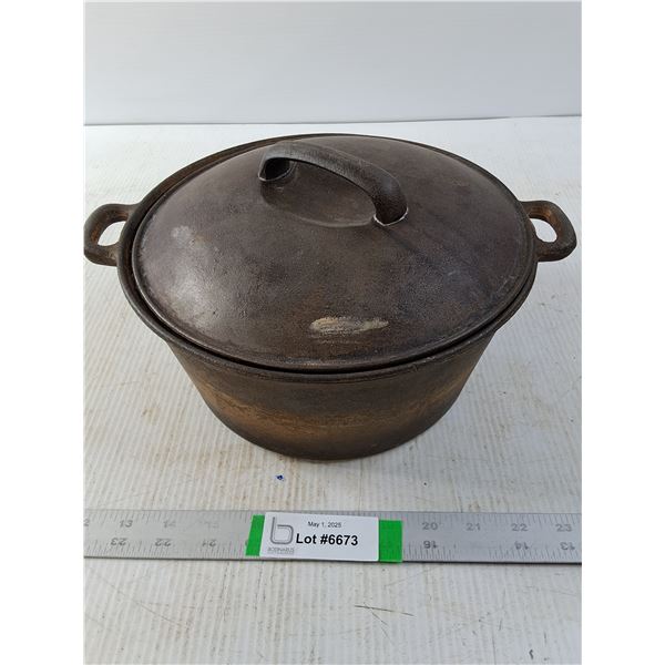 Cast Iron Dutch Oven
