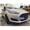 Image 8 : 0D -- 2015 FORD FIESTA SE, SILVER, 159830 KMS, FRONT WHEEL DRIVE