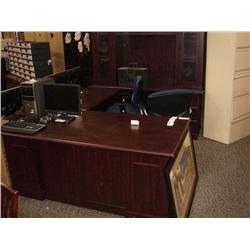 Mahogany U-Shaped Suite C/w Hutch