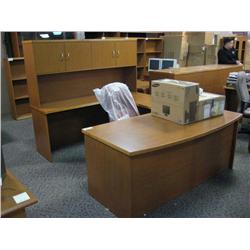 Oak Bow Front U Shaped Desk C/w Hutch