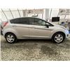 Image 11 : 0D -- 2015 FORD FIESTA SE, SILVER, 159830 KMS, FRONT WHEEL DRIVE