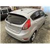 Image 16 : 0D -- 2015 FORD FIESTA SE, SILVER, 159830 KMS, FRONT WHEEL DRIVE