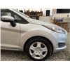 Image 25 : 0D -- 2015 FORD FIESTA SE, SILVER, 159830 KMS, FRONT WHEEL DRIVE