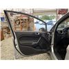 Image 49 : 0D -- 2015 FORD FIESTA SE, SILVER, 159830 KMS, FRONT WHEEL DRIVE