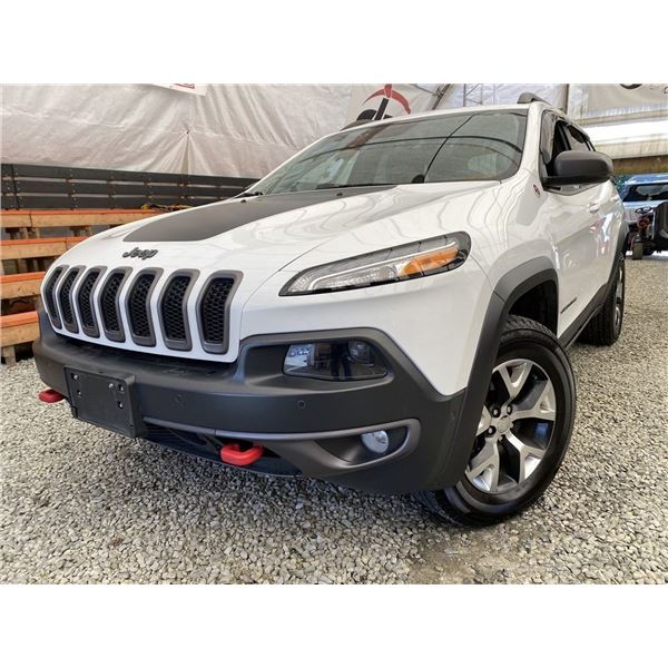 0E -- 2015 JEEP CHEROKEE, WHITE, 232364 KMS, 4X4