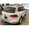 Image 15 : 0J -- 2016 VOLKSWAGEN TOUREG, WHITE, 223792 KMS, ALL WHEEL DRIVE