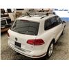 Image 16 : 0J -- 2016 VOLKSWAGEN TOUREG, WHITE, 223792 KMS, ALL WHEEL DRIVE