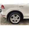 Image 27 : 0J -- 2016 VOLKSWAGEN TOUREG, WHITE, 223792 KMS, ALL WHEEL DRIVE