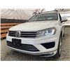 Image 2 : 0J -- 2016 VOLKSWAGEN TOUREG, WHITE, 223792 KMS, ALL WHEEL DRIVE