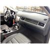 Image 38 : 0J -- 2016 VOLKSWAGEN TOUREG, WHITE, 223792 KMS, ALL WHEEL DRIVE