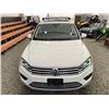 Image 7 : 0J -- 2016 VOLKSWAGEN TOUREG, WHITE, 223792 KMS, ALL WHEEL DRIVE