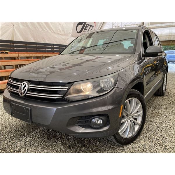 0L -- 2015 VOLKSWAGEN TIGUAN, GREY, 196153 KMS, ALL WHEEL DRIVE