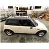 Image 13 : 6 -- 2006 MINI COOPER, WHITE, 192706 KMS, FRONT WHEEL DRIVE