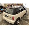 Image 16 : 6 -- 2006 MINI COOPER, WHITE, 192706 KMS, FRONT WHEEL DRIVE