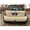 Image 17 : 6 -- 2006 MINI COOPER, WHITE, 192706 KMS, FRONT WHEEL DRIVE