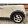 Image 29 : 6 -- 2006 MINI COOPER, WHITE, 192706 KMS, FRONT WHEEL DRIVE