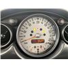 Image 48 : 6 -- 2006 MINI COOPER, WHITE, 192706 KMS, FRONT WHEEL DRIVE