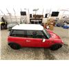 Image 13 : 9 -- 2005 MINI COOPER, RED, 187359 KMS, FRONT WHEEL DRIVE