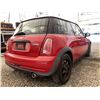 Image 14 : 9 -- 2005 MINI COOPER, RED, 187359 KMS, FRONT WHEEL DRIVE