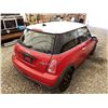Image 16 : 9 -- 2005 MINI COOPER, RED, 187359 KMS, FRONT WHEEL DRIVE