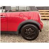 Image 29 : 9 -- 2005 MINI COOPER, RED, 187359 KMS, FRONT WHEEL DRIVE