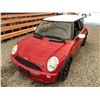 Image 4 : 9 -- 2005 MINI COOPER, RED, 187359 KMS, FRONT WHEEL DRIVE