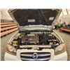 Image 21 : 12 -- 2002 NISSAN MAXIMA GLE, WHITE, 269455 KMS, FRONT WHEEL DRIVE