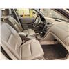 Image 26 : 12 -- 2002 NISSAN MAXIMA GLE, WHITE, 269455 KMS, FRONT WHEEL DRIVE