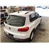 Image 16 : 103 -- 2015 VW TIGUAN, WHITE, 209541 KMS, FRONT WHEEL DRIVE