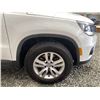Image 25 : 103 -- 2015 VW TIGUAN, WHITE, 209541 KMS, FRONT WHEEL DRIVE