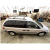 Image 13 : 203 -- 2006 DODGE CARAVAN, SILVER, 245361 KMS, FRONT WHEEL DRIVE