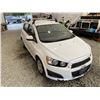 Image 10 : 2 -- 2014 CHEVROLET SONIC, WHITE, 267604 KMS, FRONT WHEEL DRIVE "NO RESERVE"