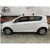 Image 23 : 2 -- 2014 CHEVROLET SONIC, WHITE, 267604 KMS, FRONT WHEEL DRIVE "NO RESERVE"