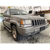 Image 8 : 105 -- 1996 JEEP GRAND CHEROKEE, GOLD, 305929 KMS, 4X4