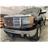 Image 2 : 155 -- 2010 GMC SIERRA 2500, BLACK, 186251 KMS TMU, 4X4