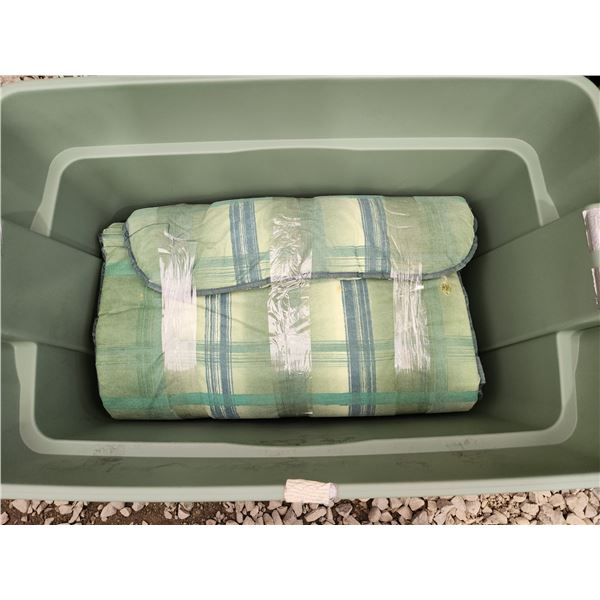 601 -- PATIO FURNITURE CUSHIONS, FLUORESCENT LIGHT HOUSING, AND 3 FOLD OUT CHAIRS