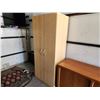 Image 1 : 611 -- WARDROBE WITH REMOVABLE SHOE RACK