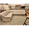 Image 1 : 623 -- THREE PIECE LEATHER SECTIONAL