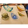 Image 1 : 630 -- LARGE LOT OF VINTAGE CHALET GLASS, ASHTRAYS, CENTERPEICES, AND MORE