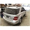Image 16 : 118 -- 2006 MERCEDES ML500, SILVER, 127734 KMS, ALL WHEEL DRIVE