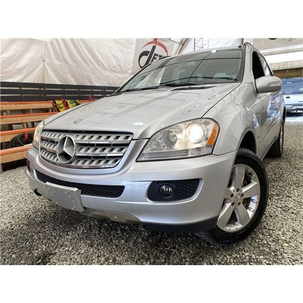 118 -- 2006 MERCEDES ML500, SILVER, 127734 KMS, ALL WHEEL DRIVE