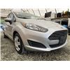 Image 8 : 0D -- 2015 FORD FIESTA SE, SILVER, 159830 KMS, FRONT WHEEL DRIVE
