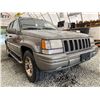 Image 8 : 105 -- 1996 JEEP GRAND CHEROKEE, GOLD, 305929 KMS, 4X4