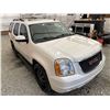 Image 10 : 127 -- 2009 GMC YUKON, WHITE, 269088 KMS, 4X4