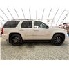 Image 11 : 127 -- 2009 GMC YUKON, WHITE, 269088 KMS, 4X4
