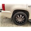 Image 27 : 127 -- 2009 GMC YUKON, WHITE, 269088 KMS, 4X4