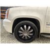 Image 31 : 127 -- 2009 GMC YUKON, WHITE, 269088 KMS, 4X4
