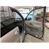 Image 37 : 206 -- 2005 KIA SEDONA, SILVER, 260509 KMS, FRONT WHEEL DRIVE